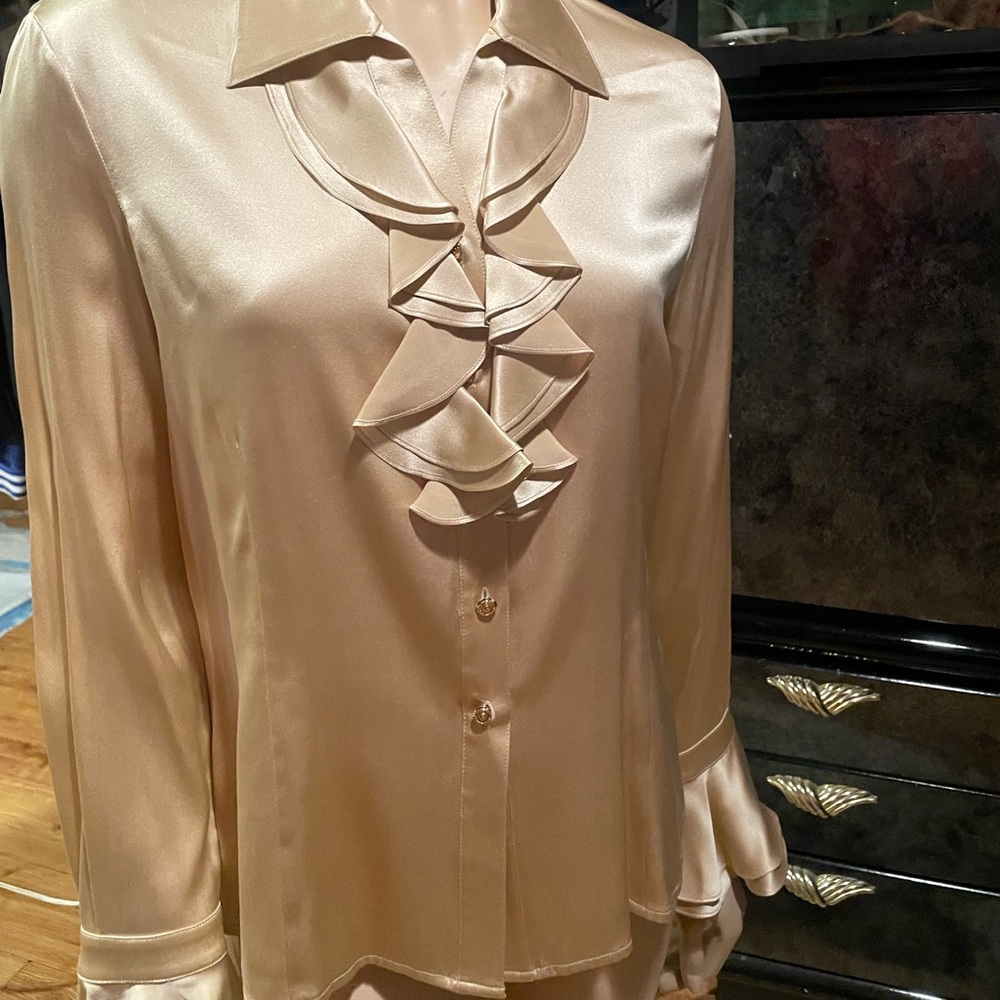 St. John Gold Tan Ruffled Blouse with Notched Collar